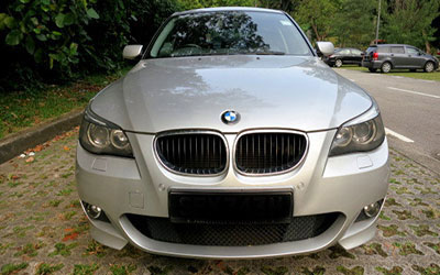 BMW 523i width=